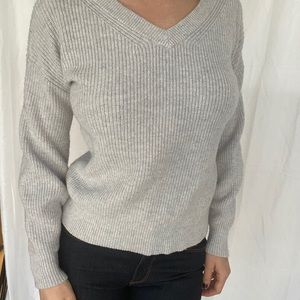 Cozy Banana Republic grey sweater
